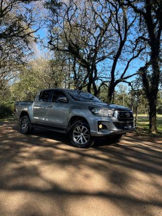 TOYOTA HILUX 2.8 SRV 4X4 CD 16V DIESEL 4P AUTOMÁTICO